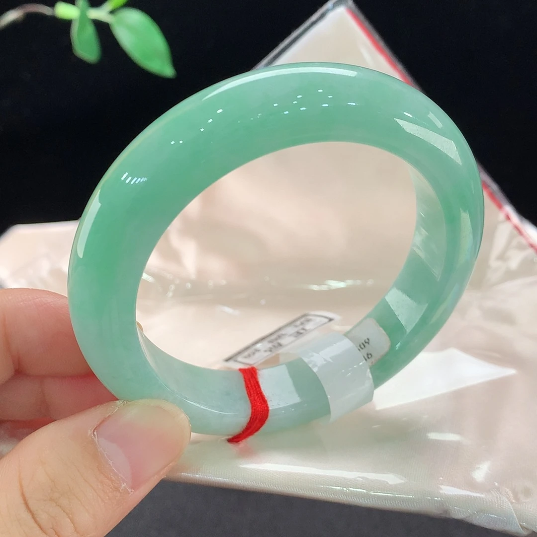 翡翠未镶嵌手镯0486