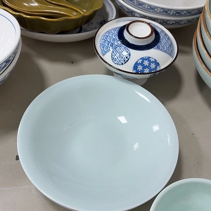 影青斗笠盘。