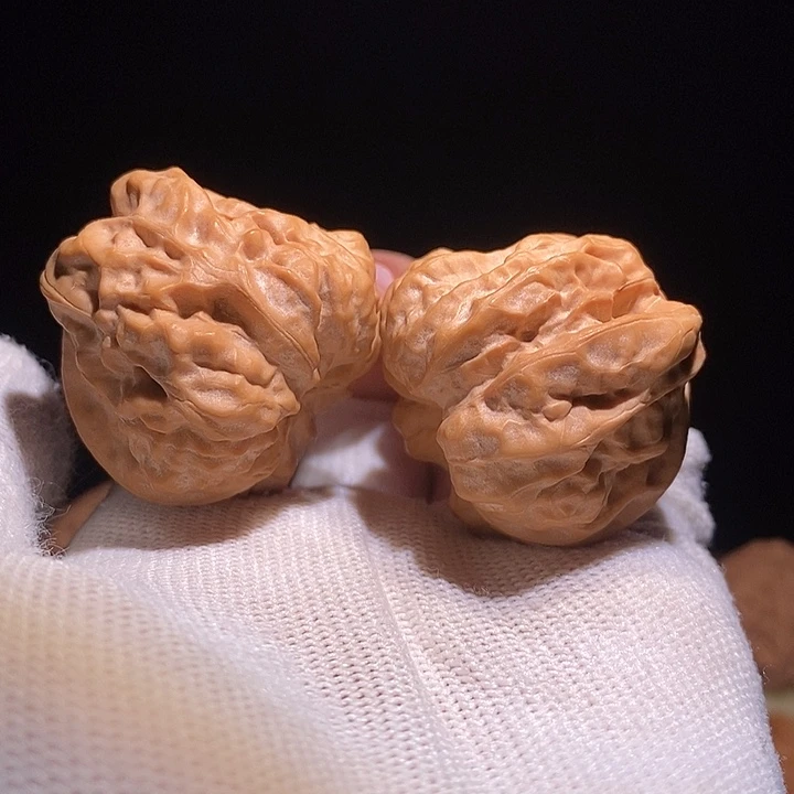 望***业文玩核桃吊坠全品38肌肉蛙