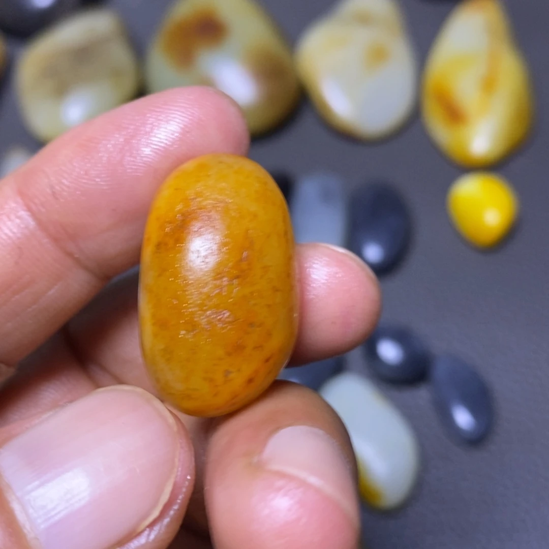 和田玉(糖玉)未镶嵌挂件