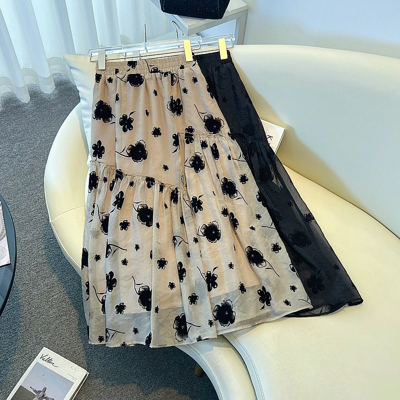 拉夏贝尔设计感印花a字半身裙女2025夏季新款洋气显瘦遮肉a字裙子