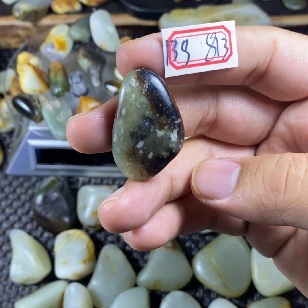 和田玉（糖玉）未镶嵌挂件