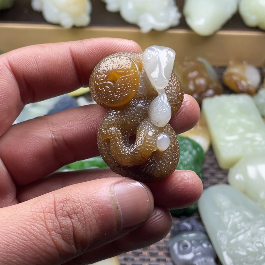 和田玉挂件未镶嵌心**调