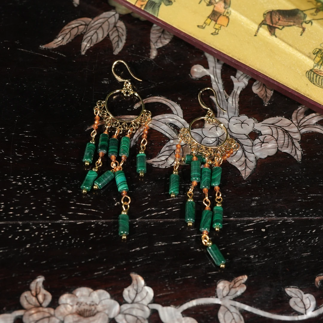 3.6香港王老板-孔雀石耳饰8d326