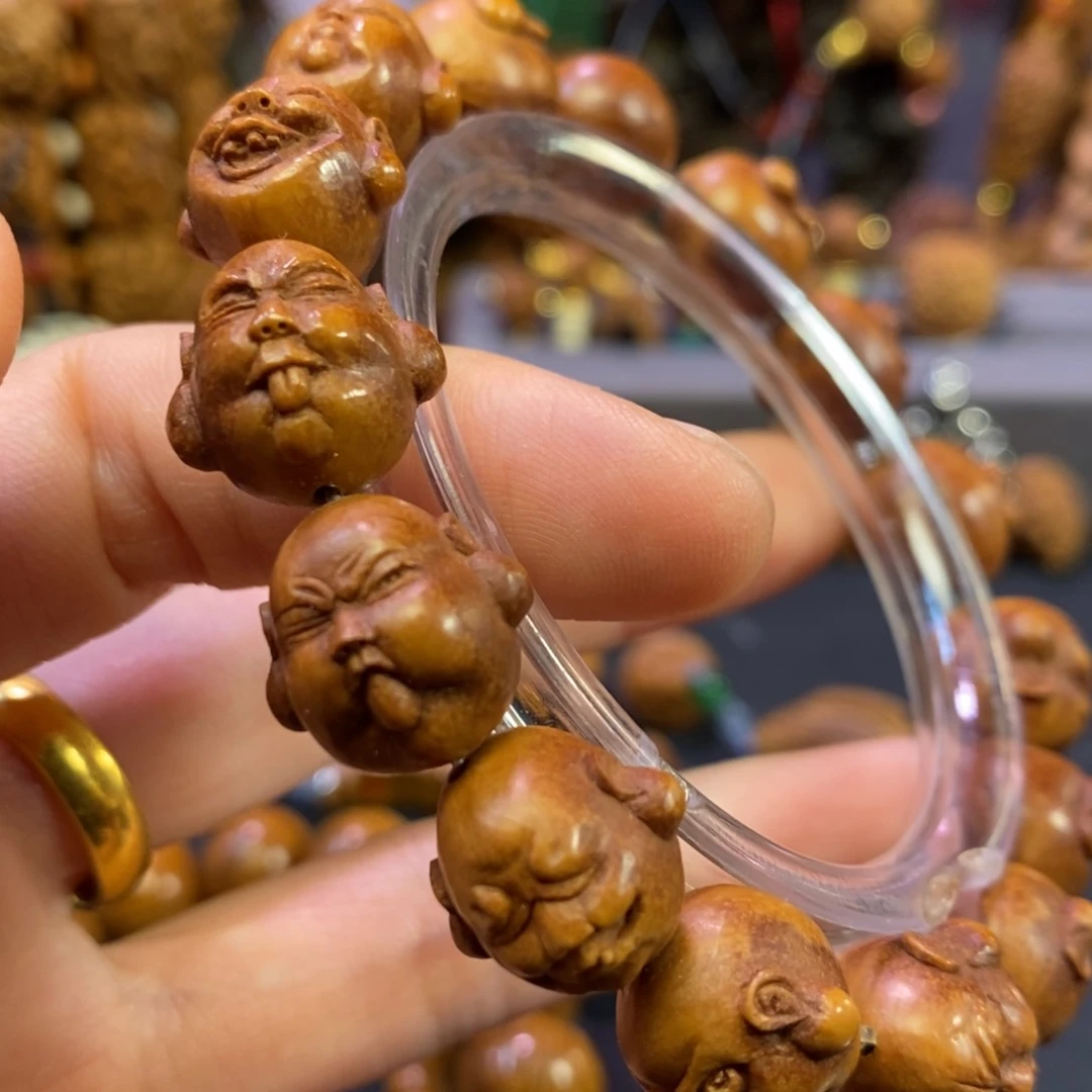 潍坊核雕桃核雕刻人生百态