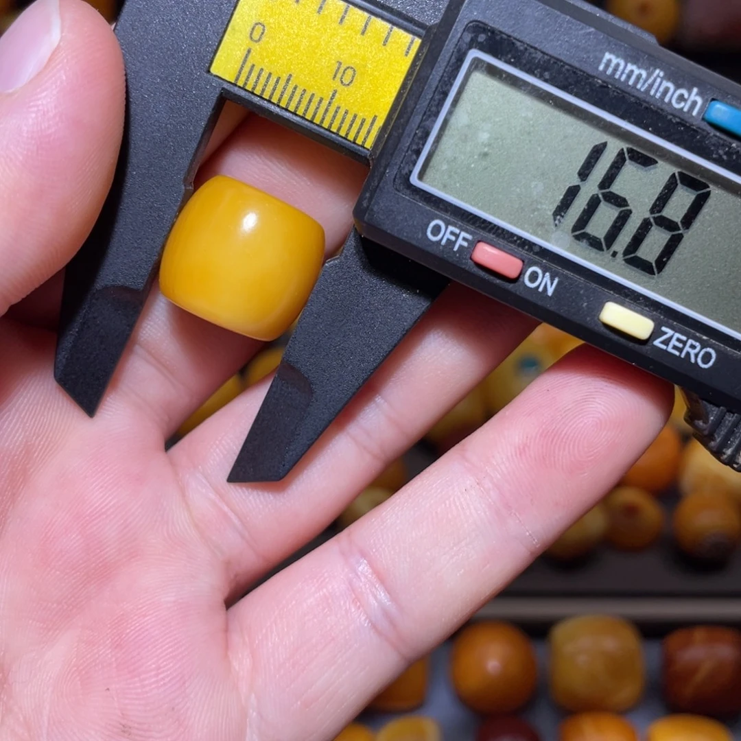 琥珀未镶嵌裸石墩子