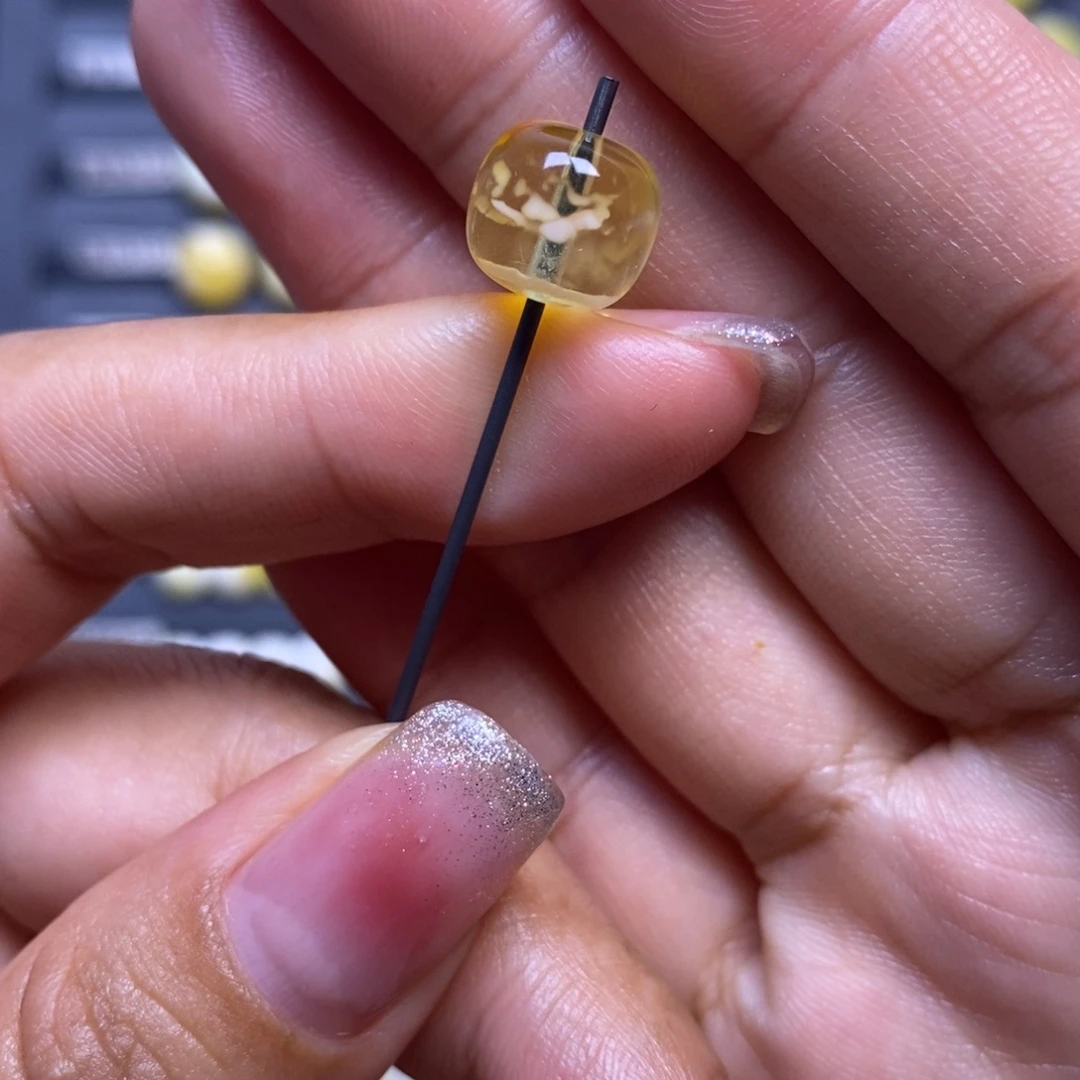 蜜蜡未镶嵌珠宝奇石俏色金白妖花老型10.1*9.1mm