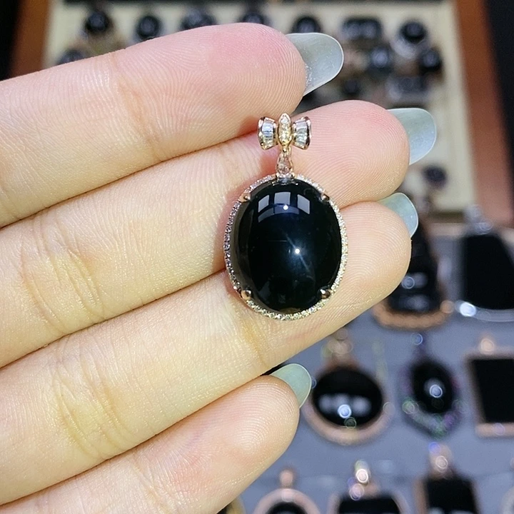 颈饰18K金镶嵌翡翠蛋面 万能扣 便捷高效