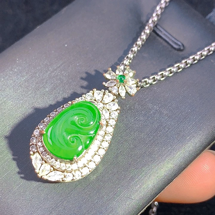 翡翠未镶嵌颈饰翡翠