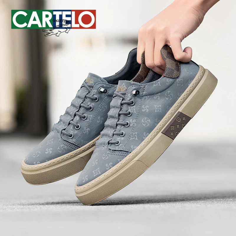 卡帝乐鳄鱼男鞋2025时尚潮鞋百搭防滑免系带板鞋运动印花休闲鞋