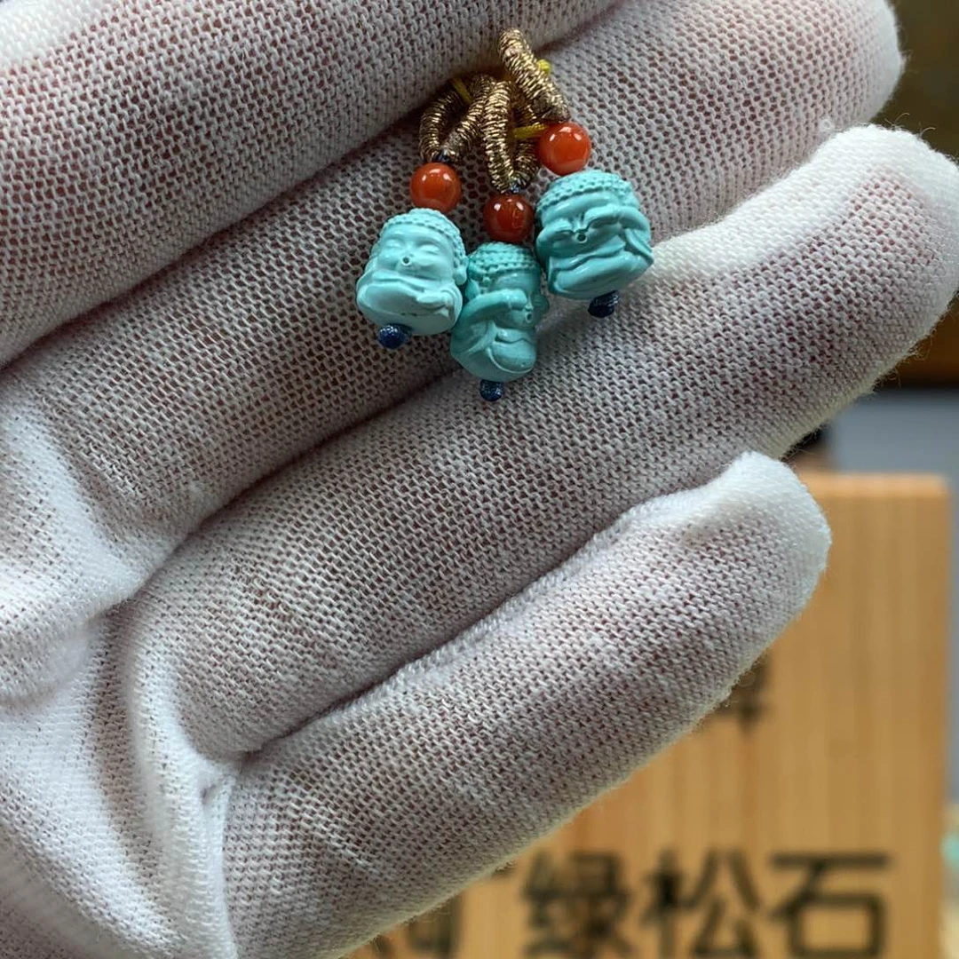 绿松石未镶嵌挂件
