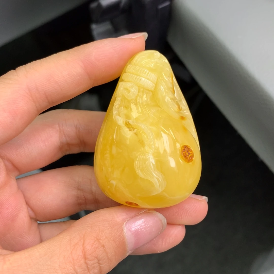 琥珀未镶嵌珠宝奇石52*36*26