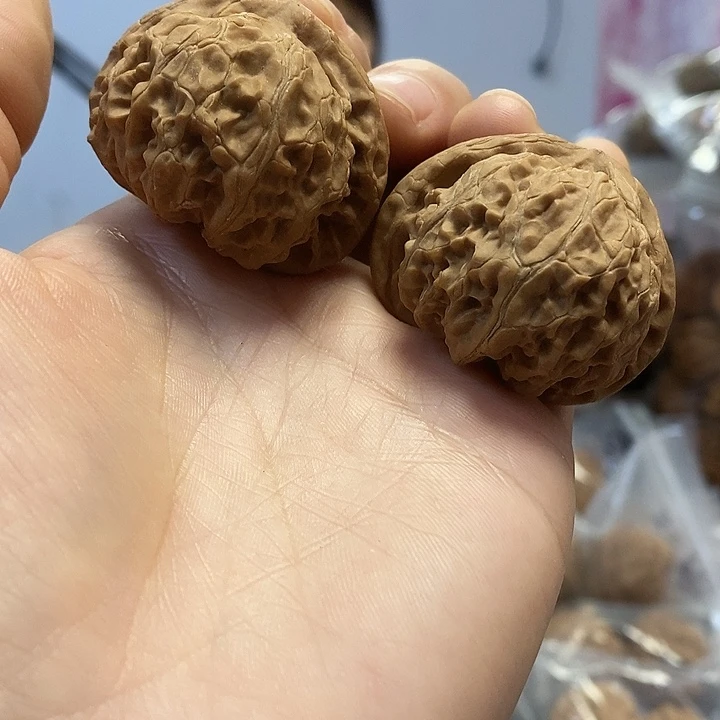 文玩核桃把件42/42.5宫灯