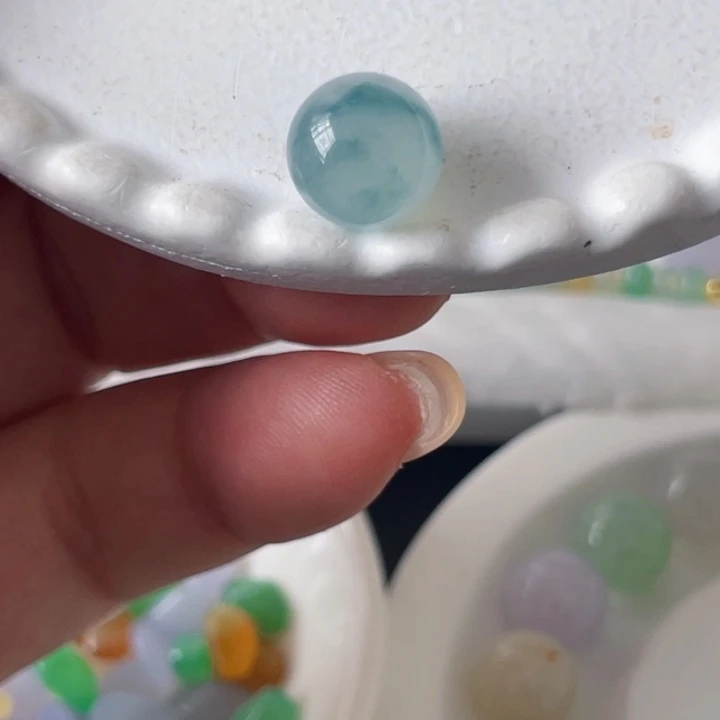 定制翡翠未镶嵌三*石翡翠