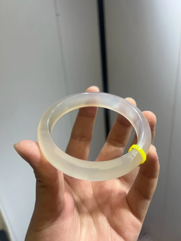 天然玛瑙手镯多样性发其一