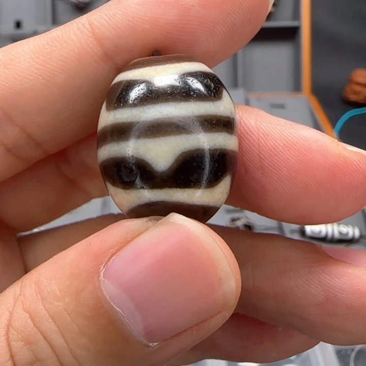 玛瑙/玉髓颈饰未镶嵌孤**者