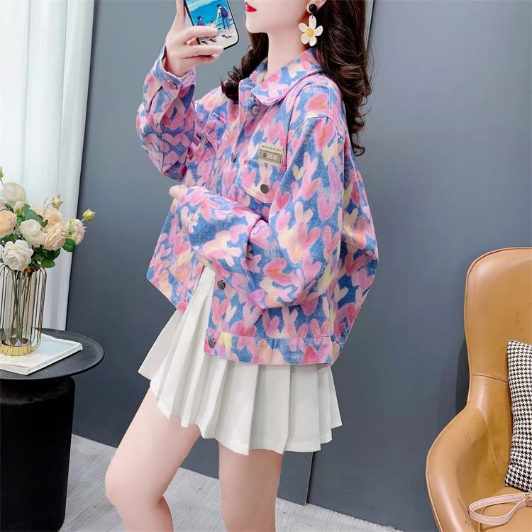 超好看短款印花牛仔外套女春秋2025年新款扎染爱心小个子夹克上衣