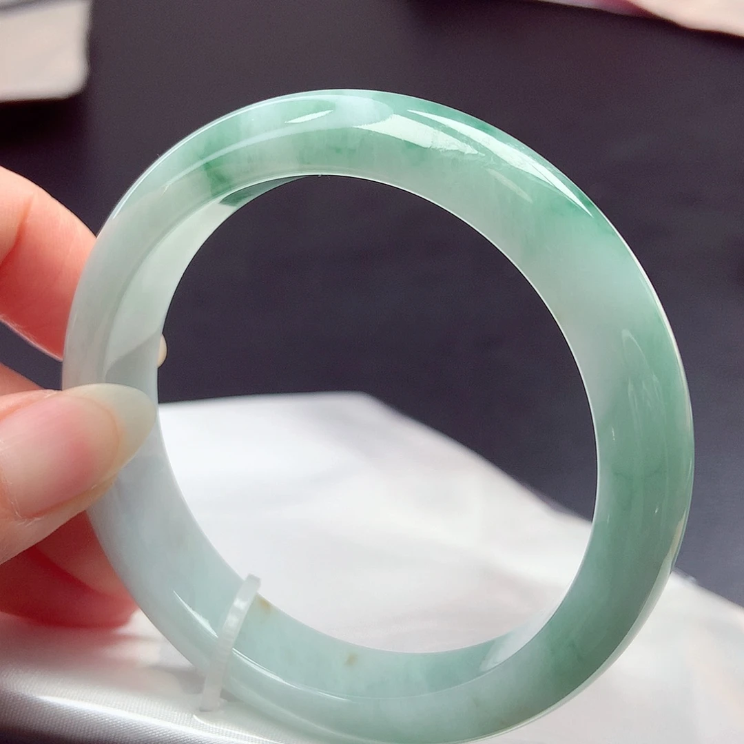 翡翠未镶嵌手镯57.4圈口