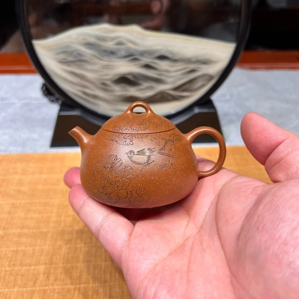 宜兴紫砂茶壶小匏瓜壶110cc紫砂壶原矿降坡泥刻绘喜上眉梢手制