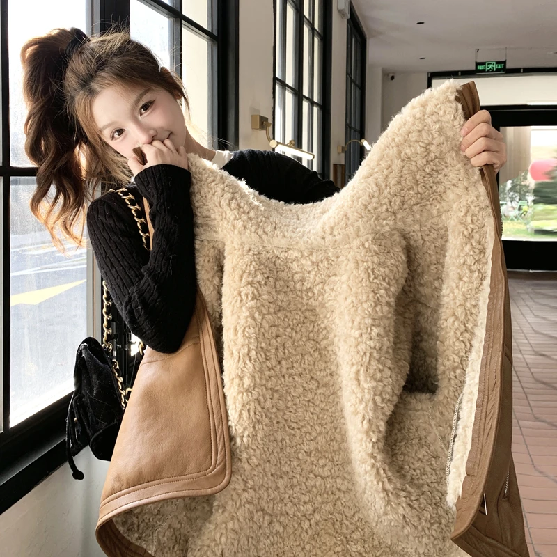 羊羔毛大翻领皮衣加厚外套2025年新款女冬皮毛一体机车短夹克棉服
