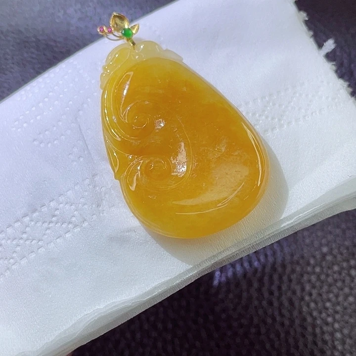 翡翠颈饰18K金镶嵌翡翠