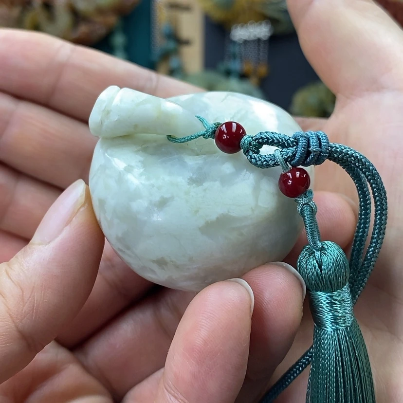 【闪购商品】蛇纹石玉未镶嵌手把件