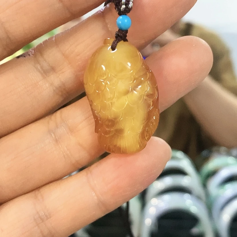 【闪购商品】未镶嵌颈饰琥珀鱼3