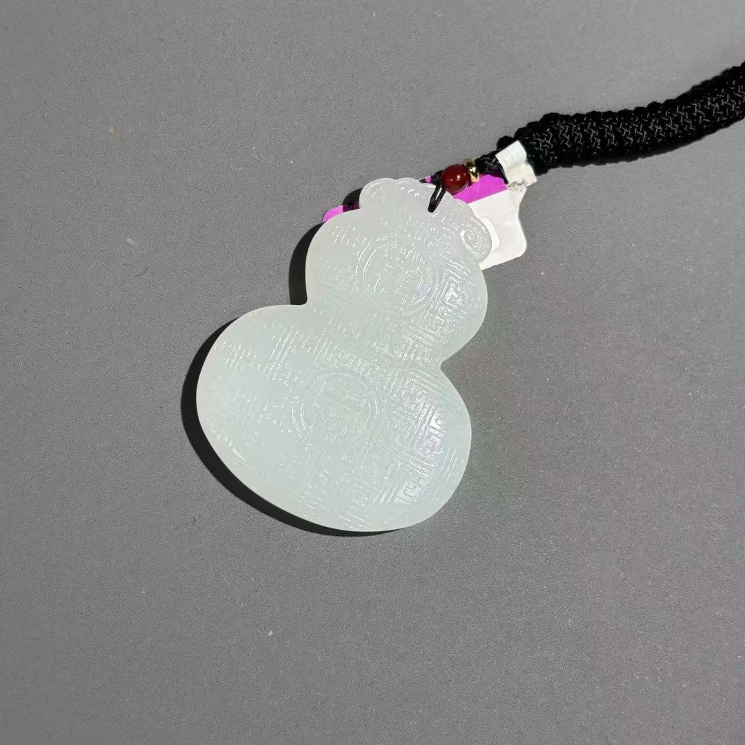 清代和田玉葫芦牌