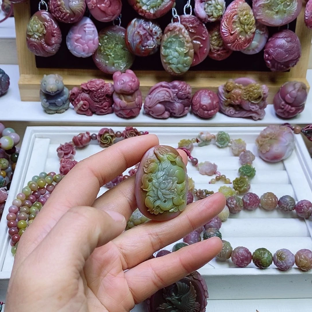 玛瑙/玉髓盐源玛瑙吊坠未镶嵌