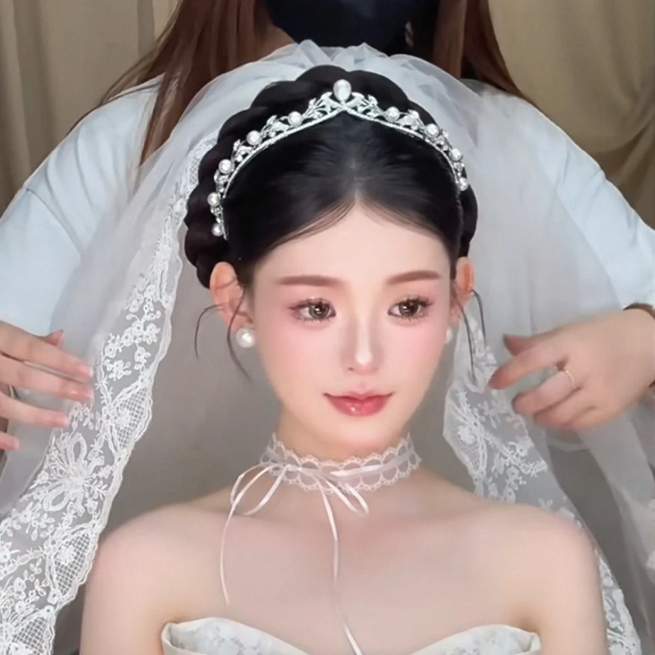 新娘皇冠头饰高级感大气珍珠发饰结婚时尚灵动公主生日王冠配饰品