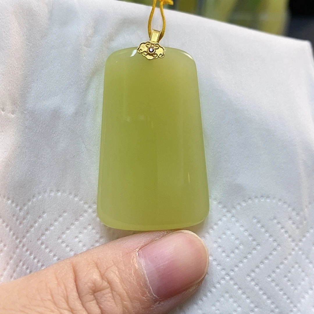 和田玉18K金镶嵌颈饰