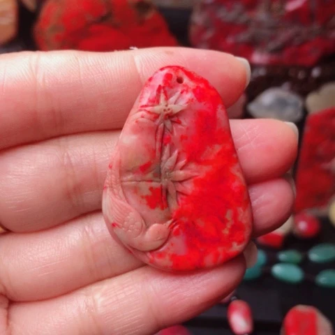 昌化鸡血石昌化鸡血石挂件