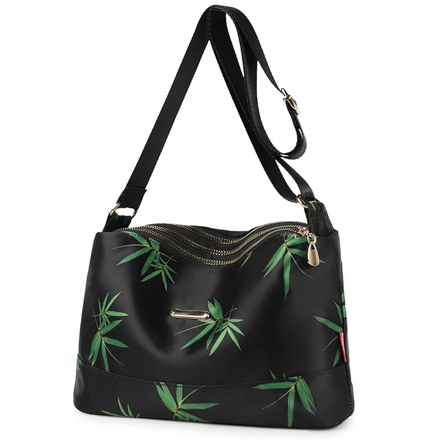 大号南韩丝妈妈包中年单肩包婆婆时尚多层大气帆布包女斜挎新款