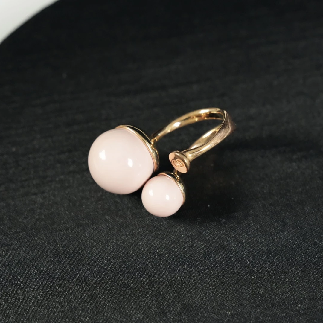 Dior粉色双珠珠戒指