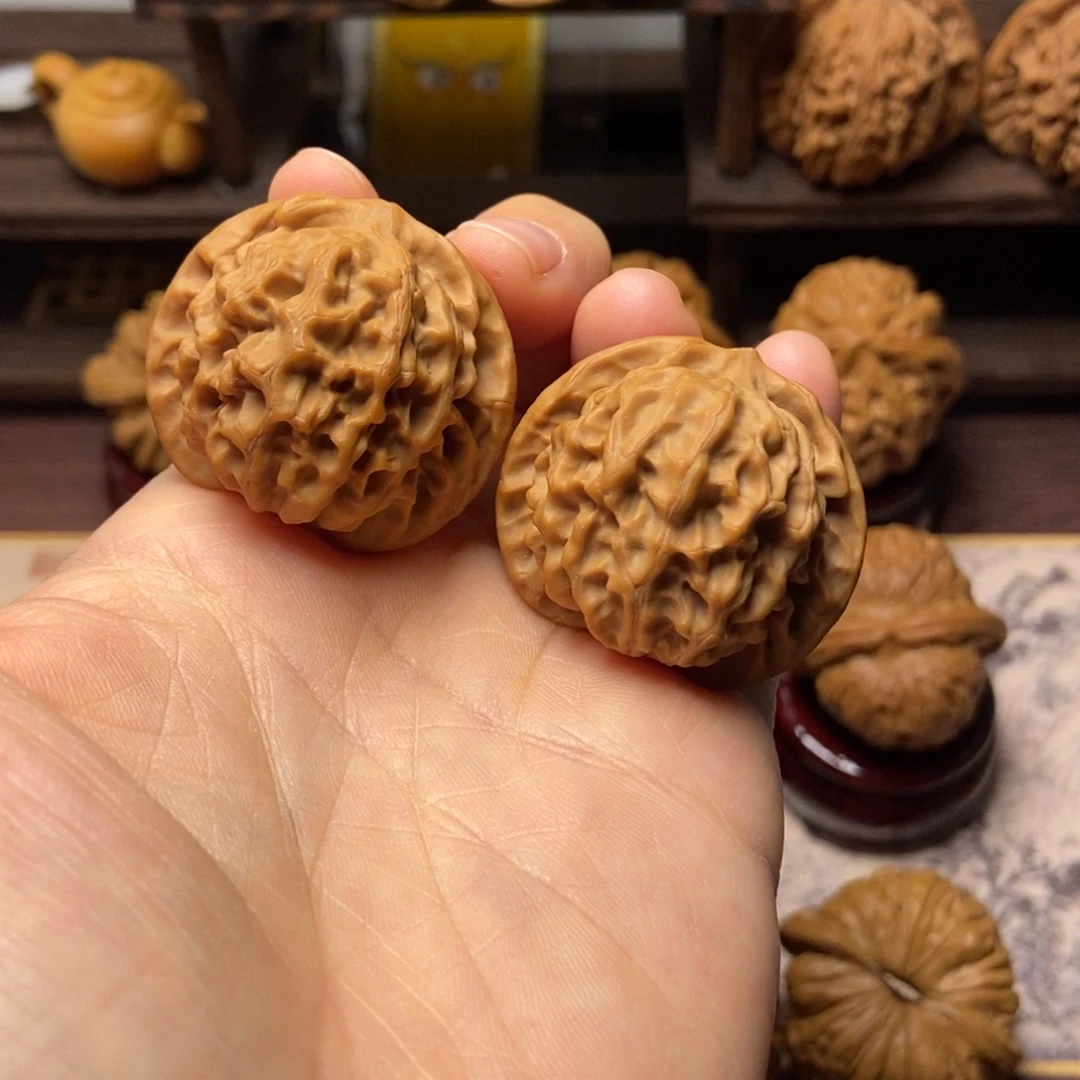 文玩核桃把件全品龙鳞尺寸37