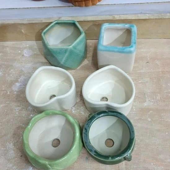 微瑕陶瓷盆满12包邮