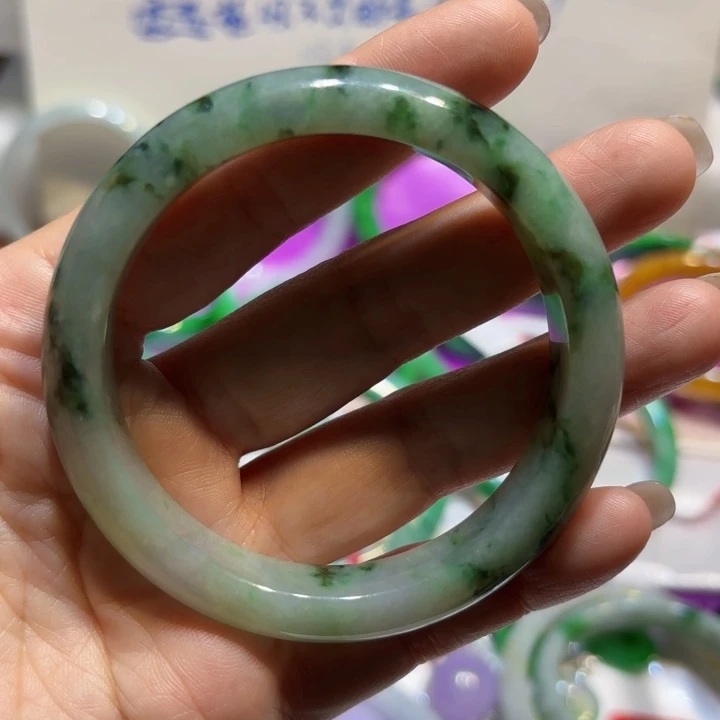 翡翠未镶嵌手镯缅甸天然