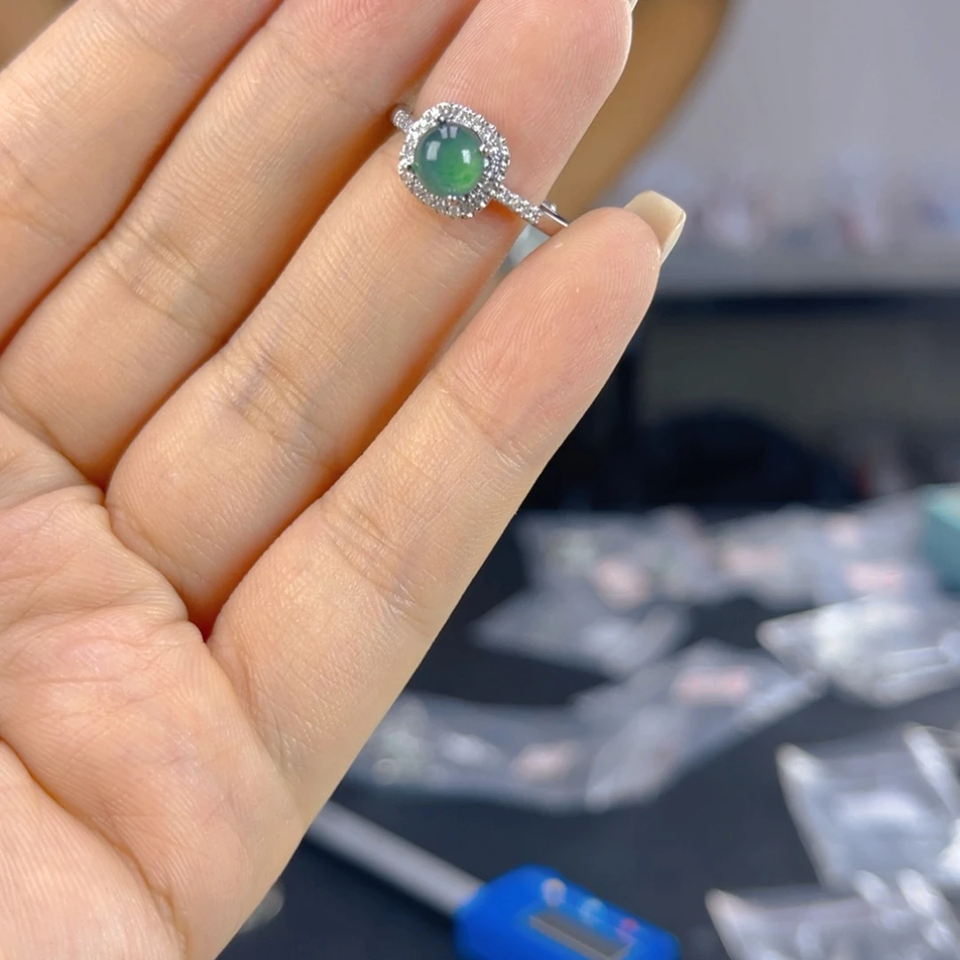 翡翠未镶嵌颈饰天然翡翠A货