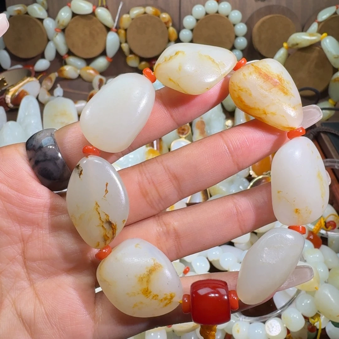 和田玉未镶嵌车挂