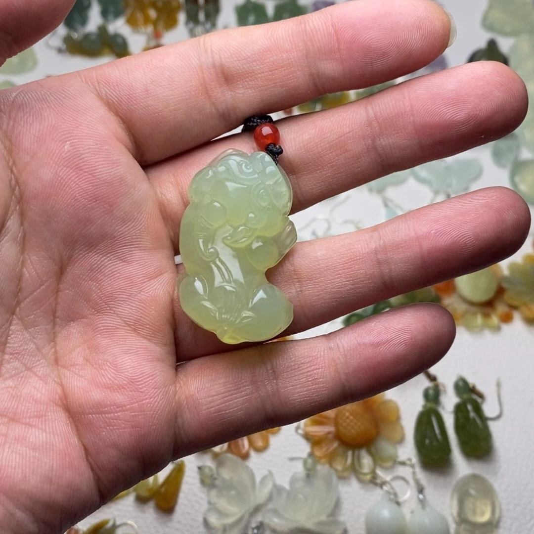 奋***斗蛇纹石玉未镶嵌耳饰/颈饰