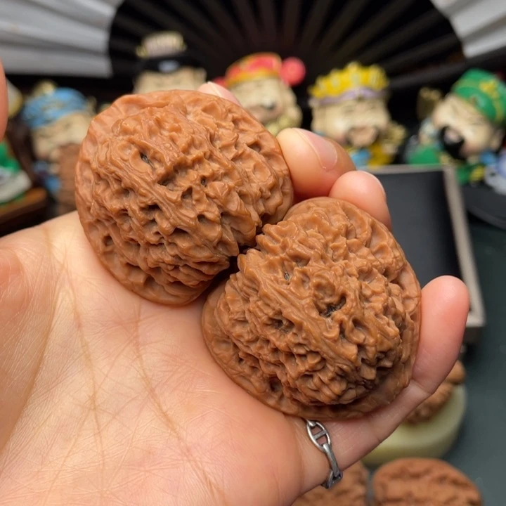 吊坠文玩核桃424140尺三角大克重48➕