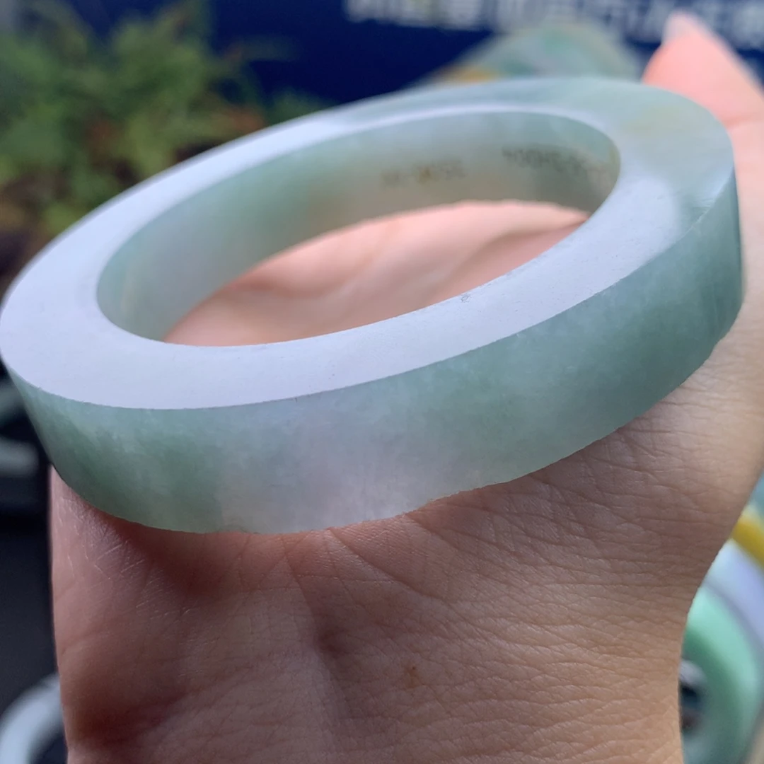 定制翡翠未镶嵌手镯不退不换正圈