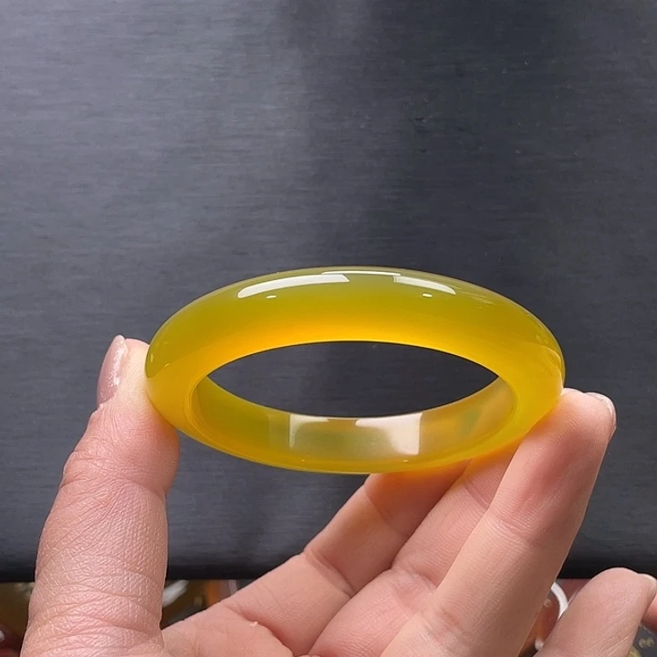 玛瑙/玉髓未镶嵌手镯52.3