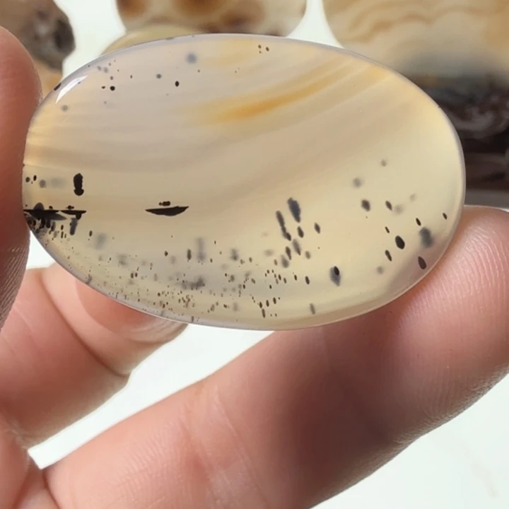 玛瑙/玉髓未镶嵌珠宝半成品
