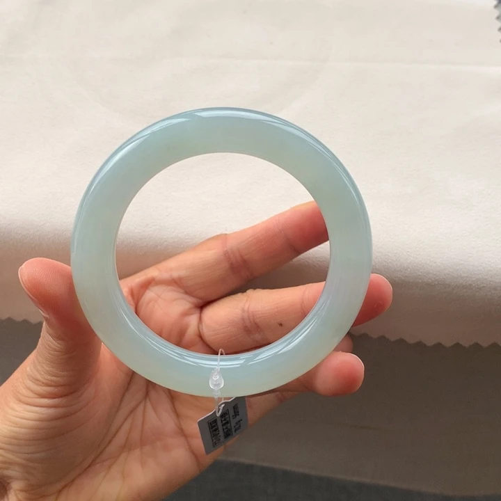 翡翠手镯未镶嵌y**c翡翠手镯