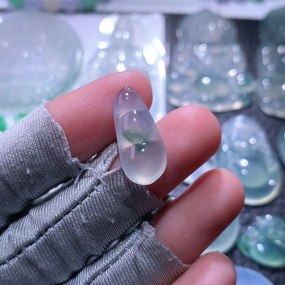 【闪购商品】翡翠未镶嵌颈饰豆