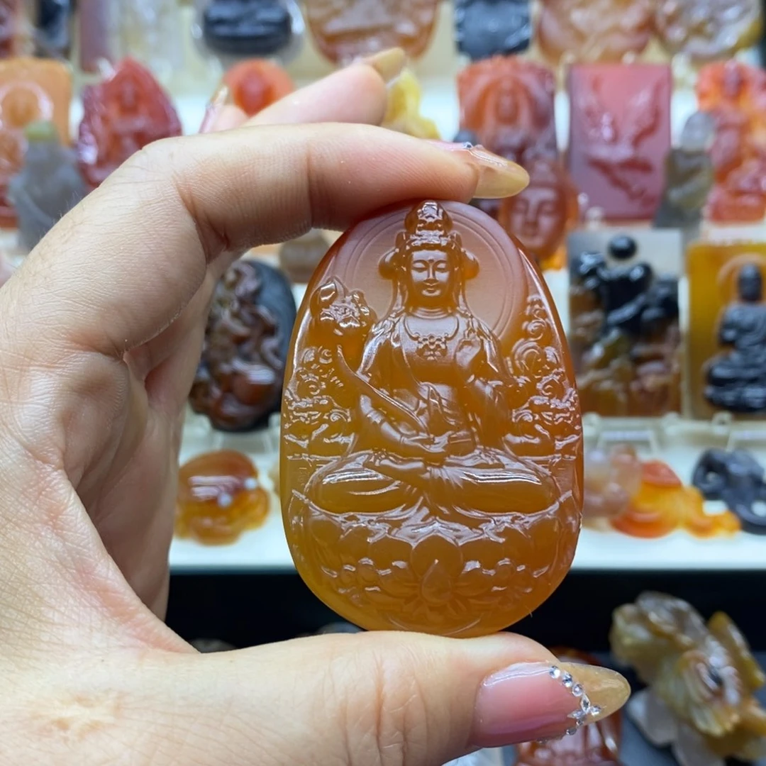 玛瑙/玉髓吊坠(赠链)未镶嵌庄**蝶吊坠