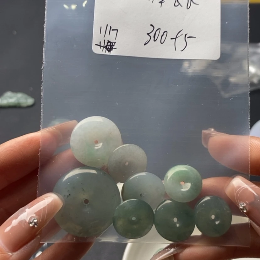 【闪购商品】翡翠颈饰未镶嵌胖*飞