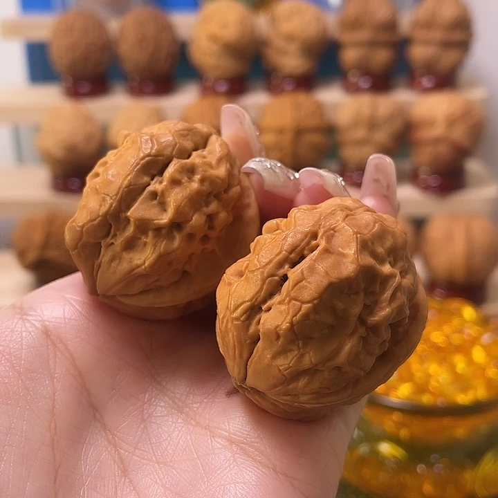 文玩核桃吊坠水晶43