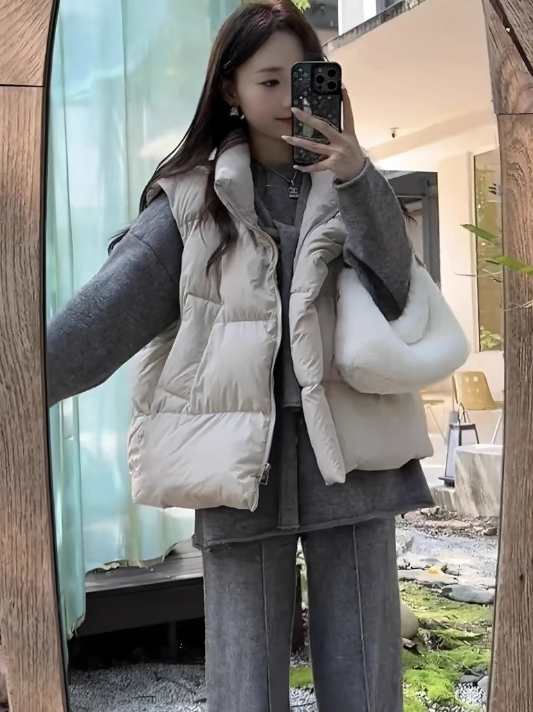 高级感简约羽绒马夹女冬季新款时尚休闲宽松百搭设计感面包服马夹